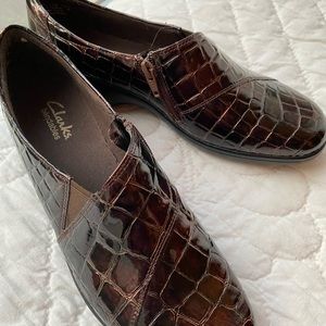 Clarks croco bendable